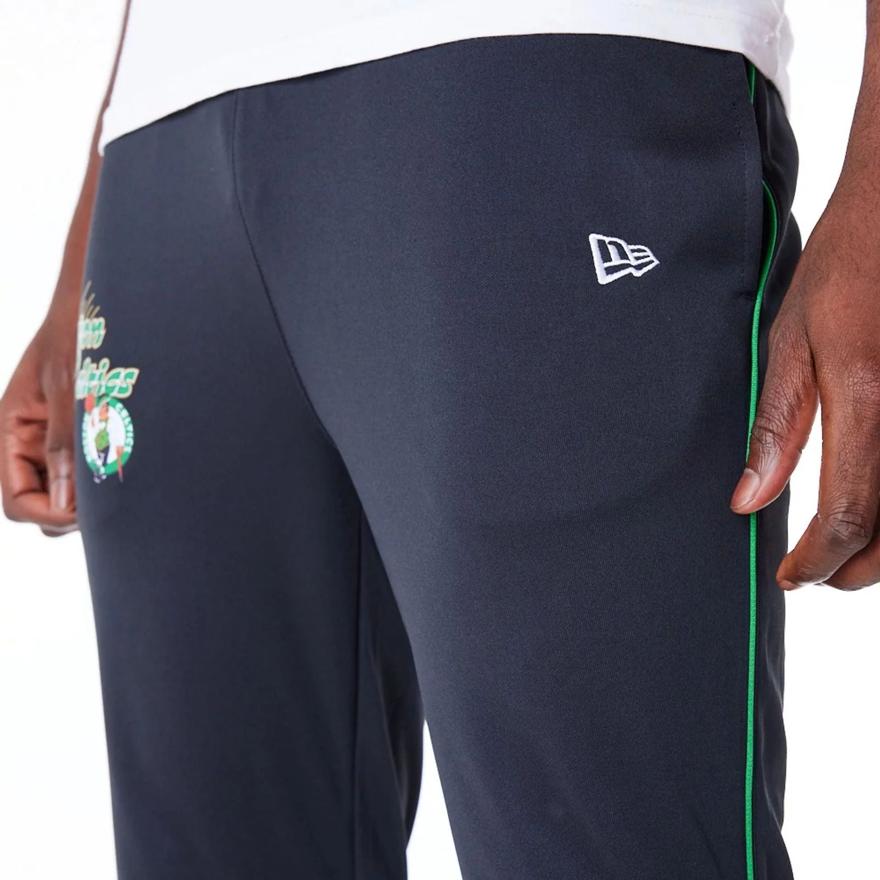 60564799 - Pantaloni - New Era