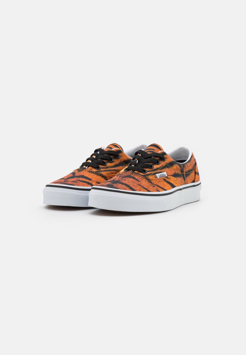 VN0A4U398WP1 - Scarpe - Vans